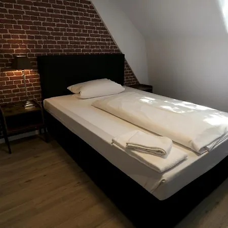 מלון Berliner Hof 3*