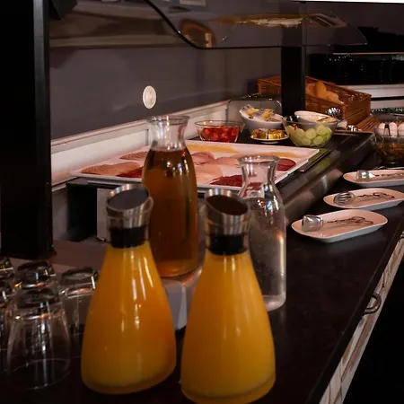 Berliner Hof Otel 3*